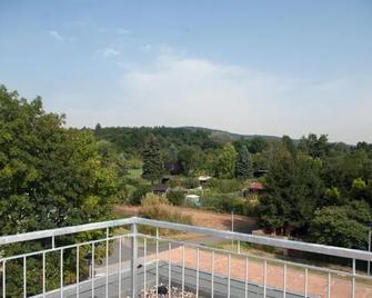 Hotel Beuss - Oberursel - Balkon