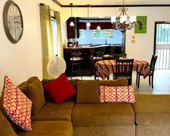 Casa Carimi, San Ignacio - San Ignacio - Sala de estar