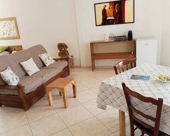 The sculptor's retreat - Niscemi - Comedor