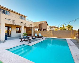 Epic home with in-ground pool, hot tub, game room, and firepit - Phoenix - Pool