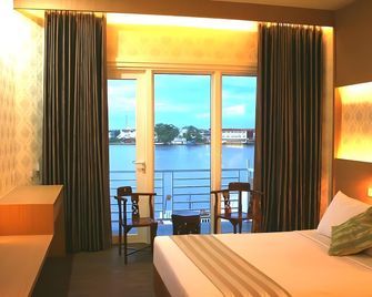 Grand Kartika Hotel - Pontianak - Chambre