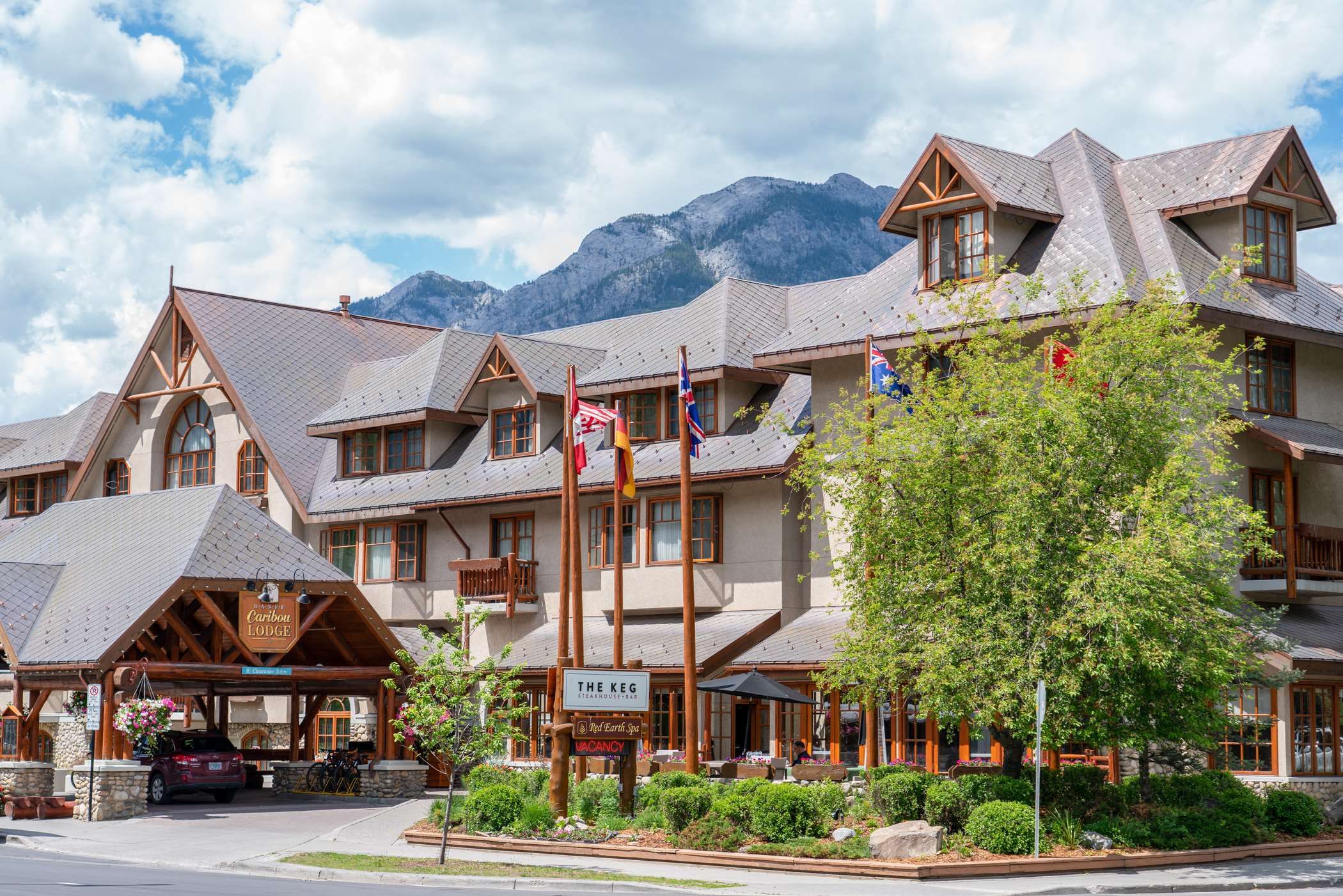 Banff Caribou Lodge & Spa C$ 140 (C̶$̶ ̶1̶,̶1̶0̶9̶). Banff Hotel