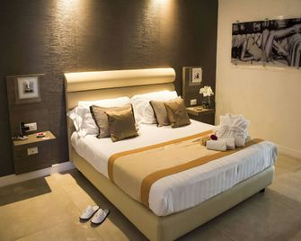 Hotel San Pietro - Napoli - Makuuhuone