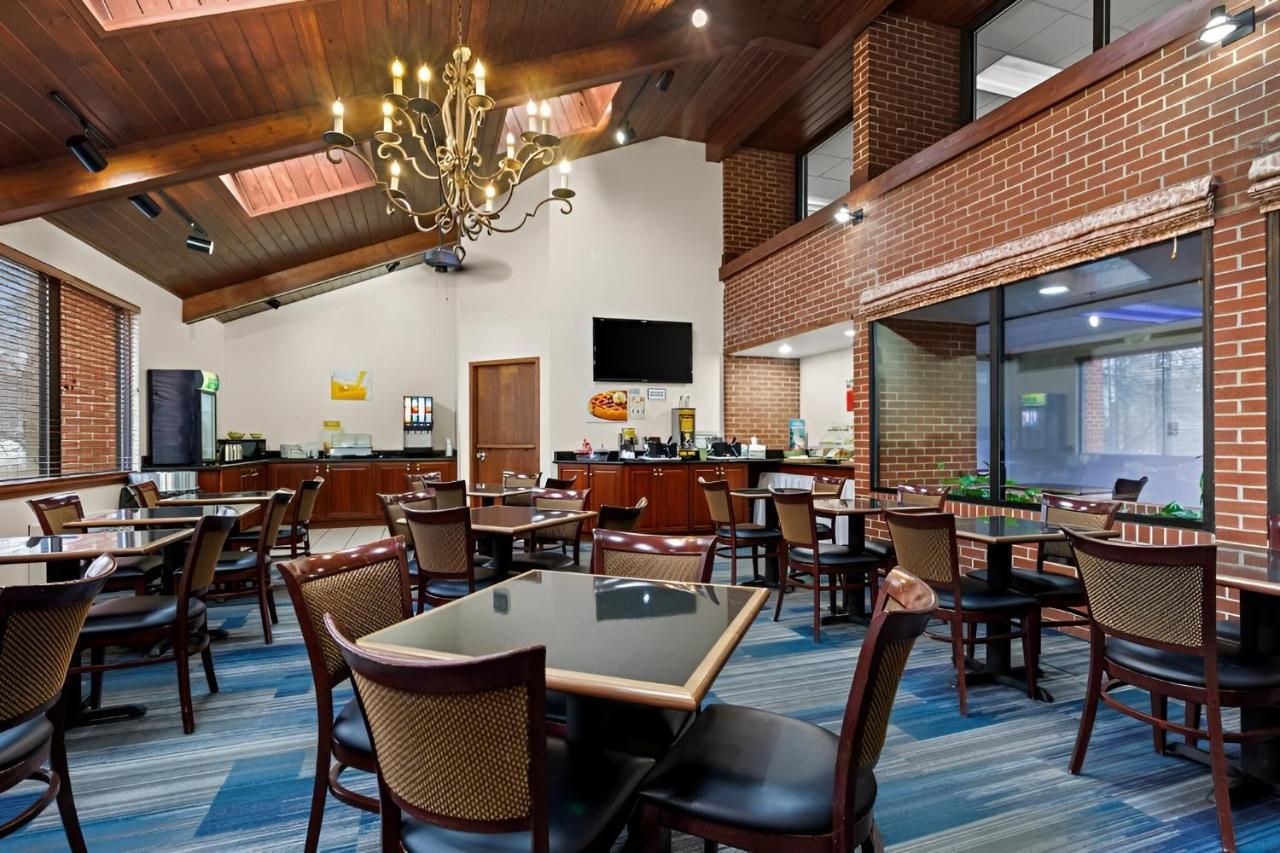 Quality Inn & Suites Altoona