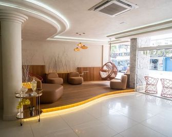 Camboriú Praia Hotel - Balneário Camboriú - Hành lang