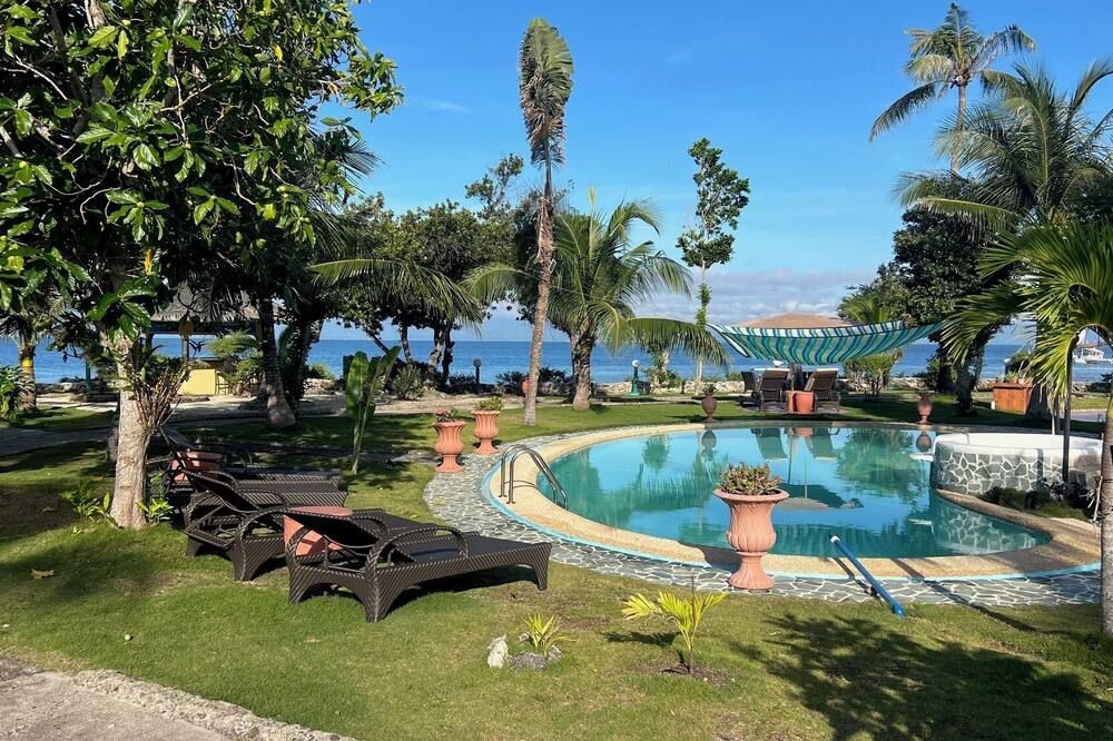 Cabilao Sunset Dive & Beach Resort