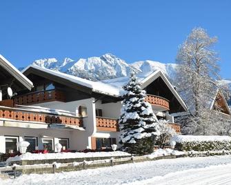 Hotel Cafe Fuggerhof - Oberstdorf - Bâtiment