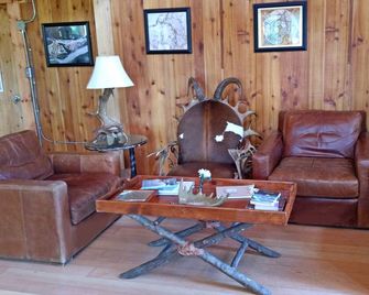 Denali Crow's Nest Cabins - Denali Park - Area lounge