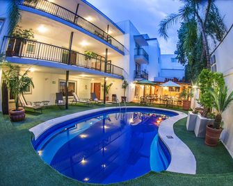 Del Marques Hotel and Suites - Guadalajara - Pool