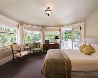 Thistledown House - North Vancouver - Schlafzimmer