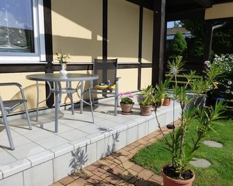 Modern, sunny 4 apartment with south-facing terrace in the Fichtelgebirge - Marktredwitz - Binnenhof