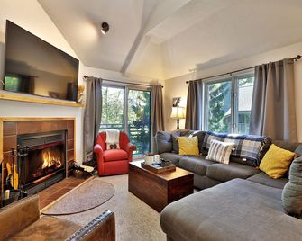 The Woods by Killington Vacation Rentals - 2 Bedrooms - Killington - Sala de estar