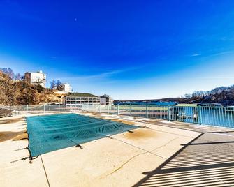 Highland Lake View - Incredible Location - Lake Ozark - Pool