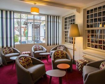 Hotel de Normandie - Evreux - Sala de estar