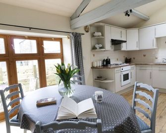 Barn Owl Cottage - Harrogate - Dining room