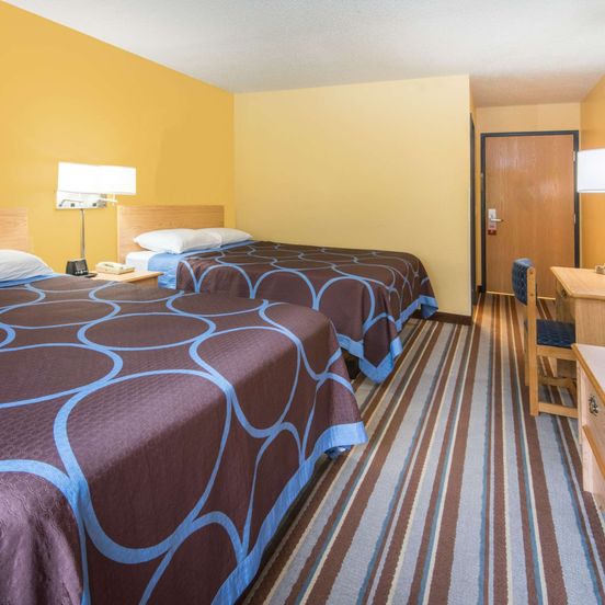 Super 8 by Wyndham Medina image 1