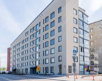 Cozy apartment right next to metro station - Espoo - Budynek