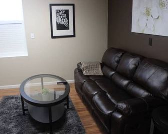 Koreana in Decorah - Decorah - Wohnzimmer