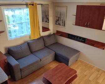 Mobil home Privilège Canal de Nantes à Brest - Guenrouet - Sala de estar