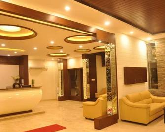 The Royal Oak Hotel - Bhatkal - Lobby