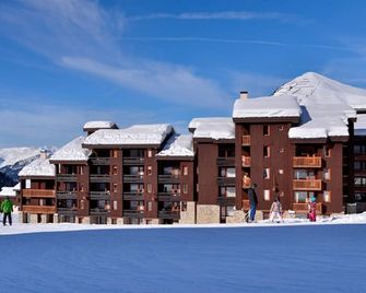 Studio divisible 4 pers · Accès pistes · Animaux admis - FR-1-181-2251 - La Plagne-Tarentaise - Building