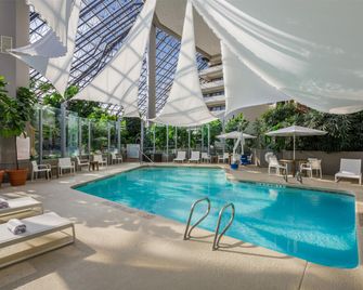 DoubleTree by Hilton Hotel Rochester - Rochester - Piscina
