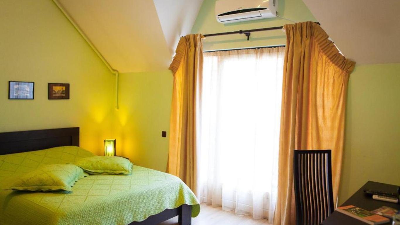 Rami House Central Double Rooms