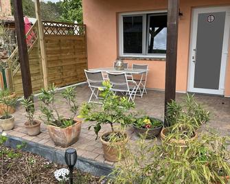 Ferienwohnung im Spargeldorf Schäpe mit Großer Südwest Terrasse - Beelitz - Innenhof
