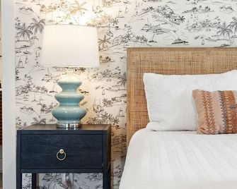 Folliday Inn - The Ariston - Room 34 - Folly Beach