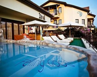 T & G Apartments - Marmaris - Pool