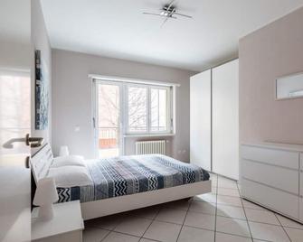 Cozy two-bedroom apartment near Lido of Lugano and Exhibition Center - LIDO 4 - Lugano - Kamar Tidur