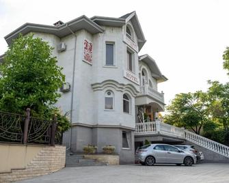 ديبلومات كلوب هوتل - تشيسيناو - مبنى