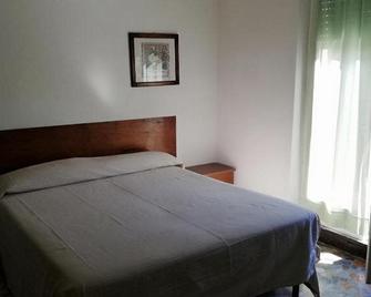 Hotel Caprice - Marina di Massa - Yatak Odası