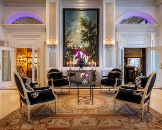 Beverly Hills Plaza Hotel & Spa - לוס אנג'לס - לובי