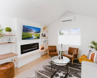 New! The Snoqualmie CasitaWalk to Restaurants and shops - Snoqualmie - Sala de estar