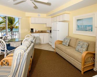 Edison Beach House - Fort Myers Beach - Living room