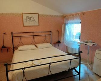 B&B Brunamonti - Arcevia - Habitación