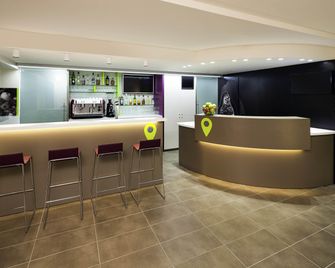 Ibis Styles Lleida Torrefarera - Lérida - Bar