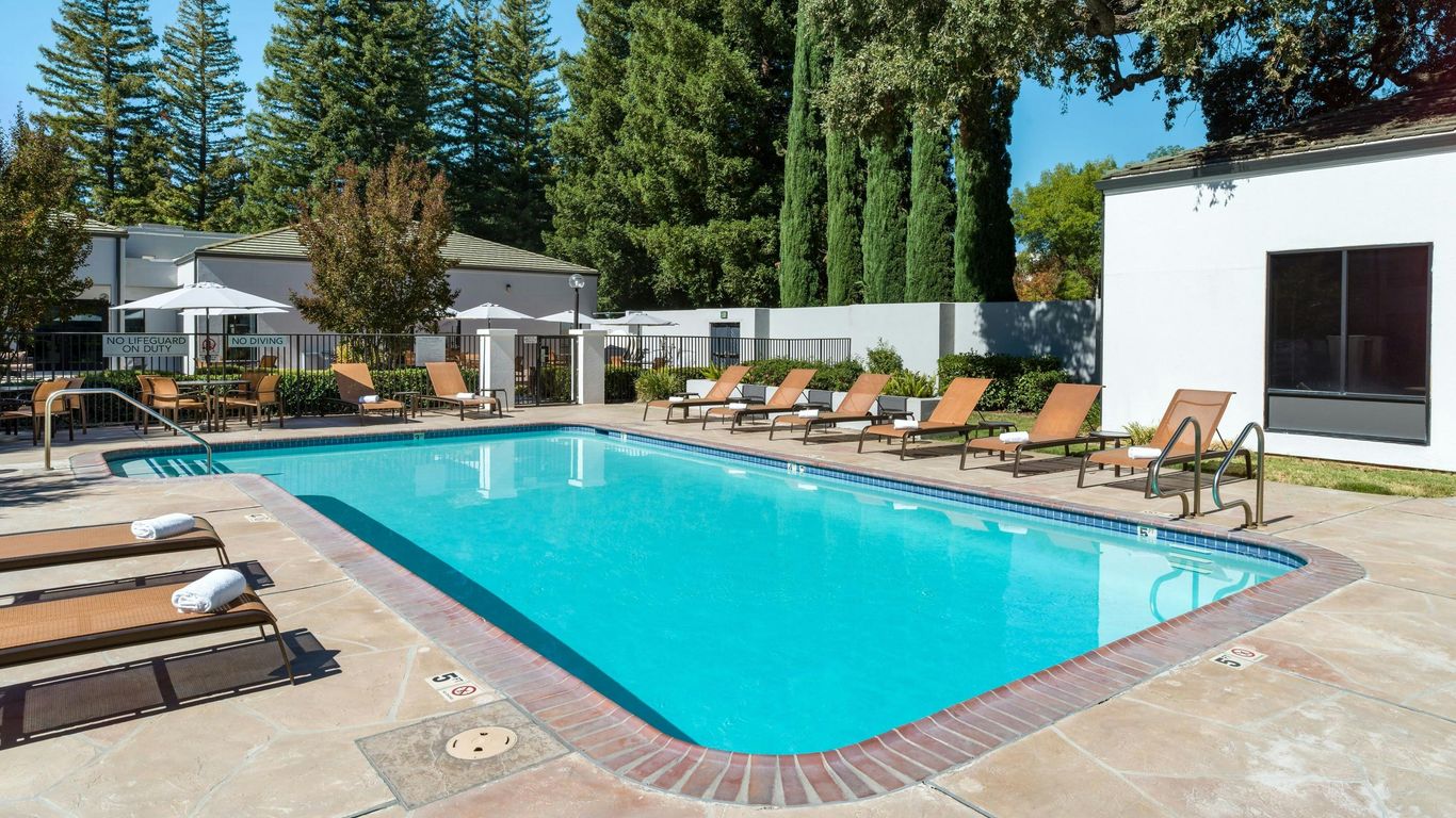 Courtyard by Marriott Sacramento Airport Natomas