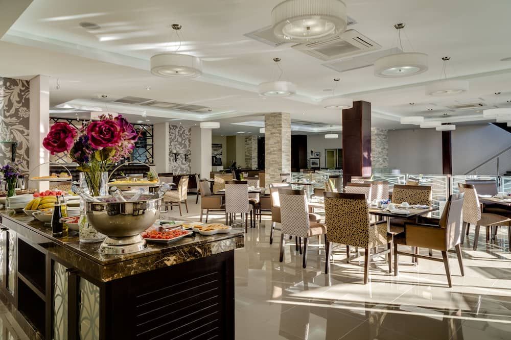 برويتا هوتل باي ماريوت إيكيجا سيليكت - لاغوس - مطعم