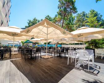 Prestige Deluxe Hotel Aquapark Club - Golden Sands - Εστιατόριο