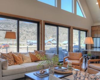 New Listing! New Construction - Luxury Private Home - Views of Bristol Head - Creede - Sala de estar