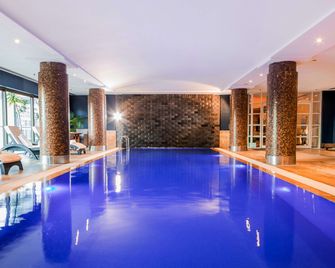 Amora Hotel Jamison Sydney - Sydney - Piscina