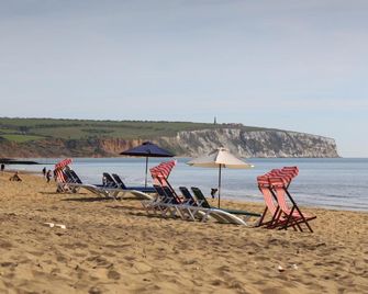 Bayshore Hotel - סנדאון - חוף