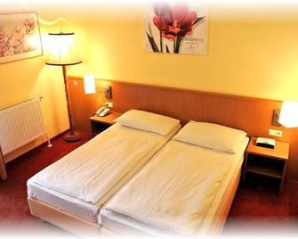 Parkhotel Neubauer - Neudörfl - Slaapkamer
