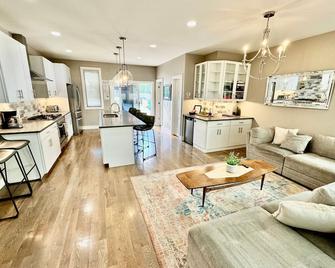 Eagle Nest House in Nashville - Nashville