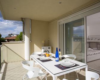 Residence I Diamanti - Siroli Collection - Cervia - Balcón