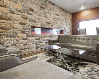 Cobblestone Hotel & Suites - Mosinee - Mosinee - Sala de estar