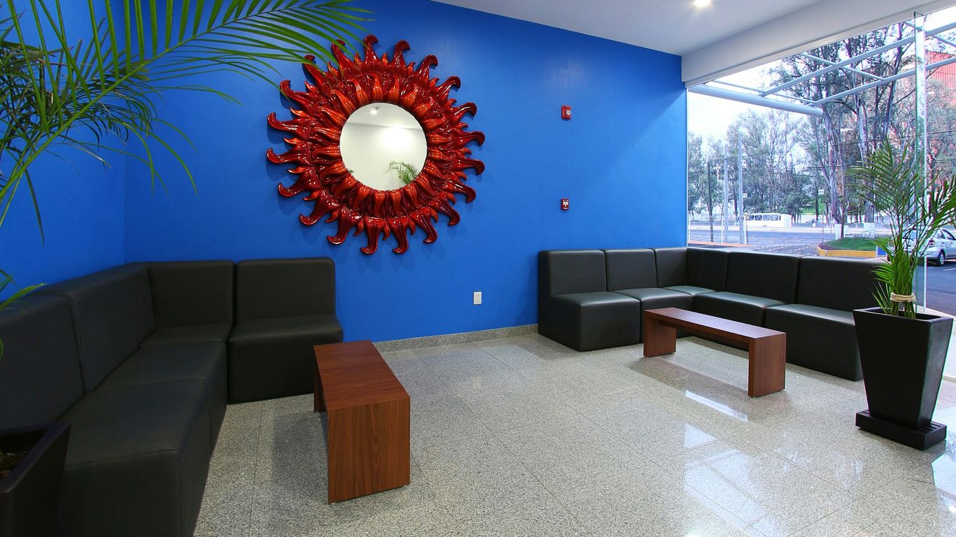 波尼恩特萬瓜達拉哈拉佩里費利科酒店 - 薩波潘