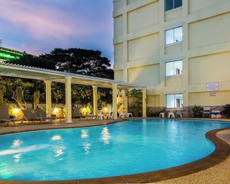 Eco Hostel Hua Hin - הוא הין - בריכה